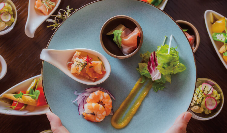 2026 New Year Lunch 新年飾るフルビュッフェ / 時間無制限（1/1 ～ 1/3限定）